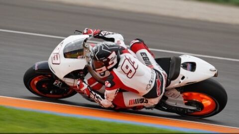 Marc M&aacute;rquez con la Honda de Moto GP