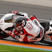 Marc Márquez con la Honda de Moto GP Marc Márquez con la Honda de Moto GP
