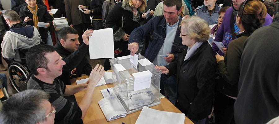 Cinco millones de catalanes, llamados a las urnas Cinco millones de catalanes, llamados a las urnas