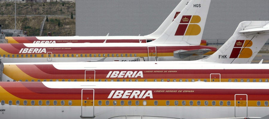 Varios aviones de la compañía Iberia en el aeropuerto de Barajas Varios aviones de la compañía Iberia en el aeropuerto de Barajas