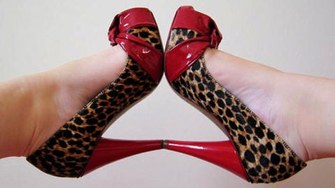Zapatos de tac&oacute;n alto.