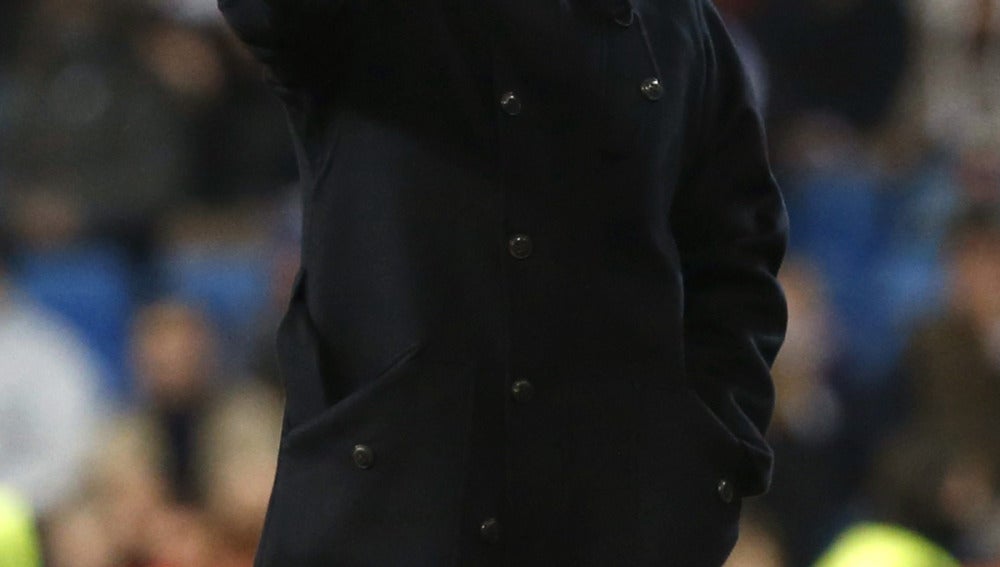 José Mourinho, en la banda del Bernabéu
