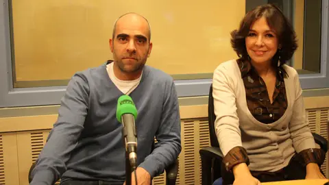 Luis Tosar junto a Isabel Gemio Luis Tosar junto a Isabel Gemio