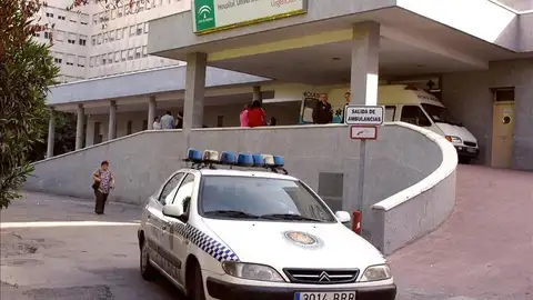 Un coche de la policía local Un coche de la policía local