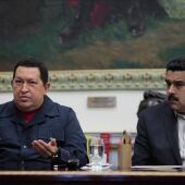 Hugo Chávez junto al vicepresidente, Nicolás Maduro