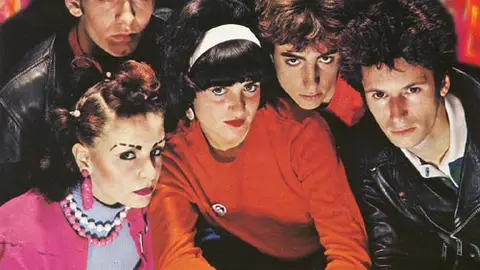 Alaska y los Pegamoides Alaska y los Pegamoides