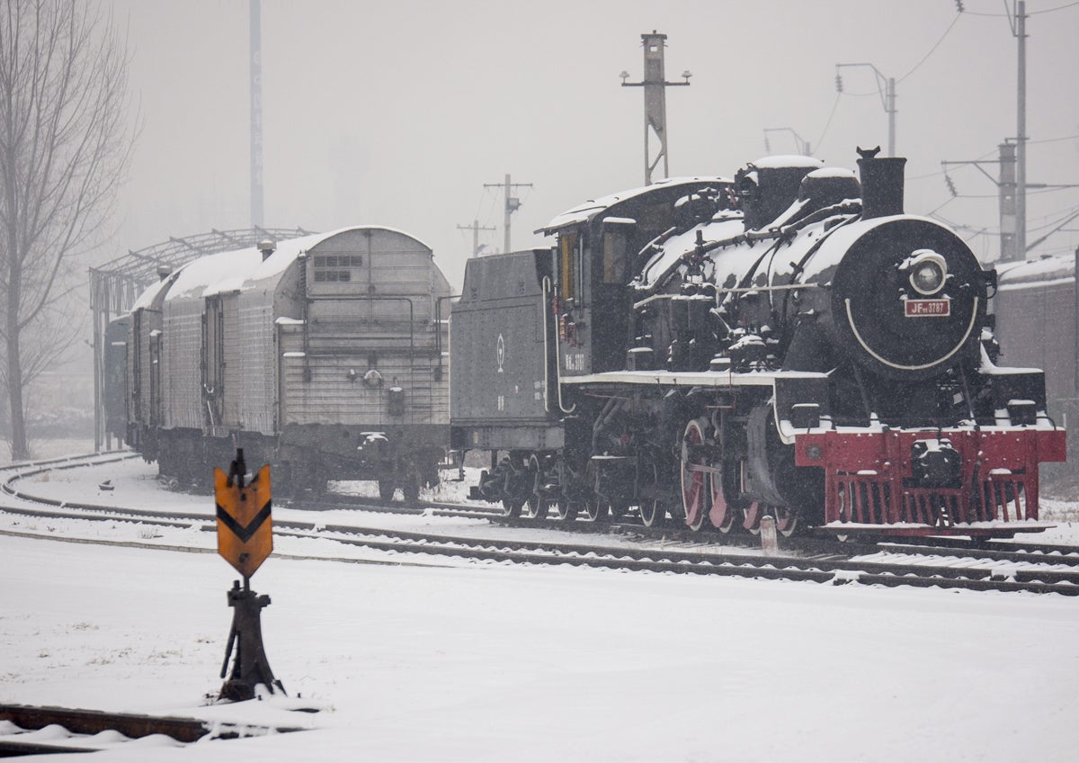 Nieva sobre Pekín: Nieva sobre Pekín, la alegoría de una guerra fría Nieva sobre Pekín: Nieva sobre Pekín, la alegoría de una guerra fría