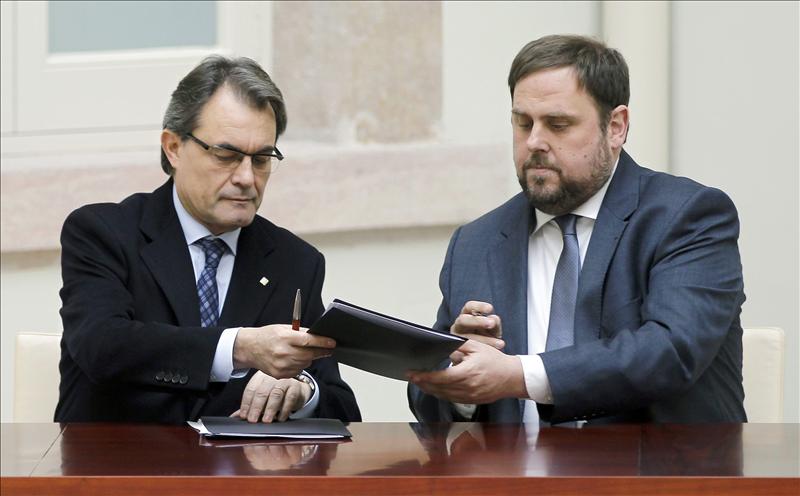 Tertulia: ¿Cuál es el precio del pacto entre ERC y CIU? Tertulia: ¿Cuál es el precio del pacto entre ERC y CIU?