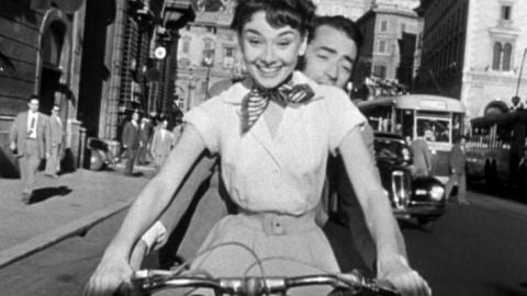 Vacaciones en Roma (1953) nos present&oacute; a una ingenua y angelical princesita