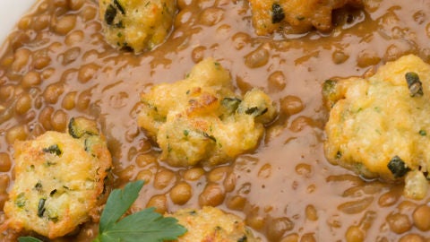 Lentejas con fritos de calabac&iacute;n