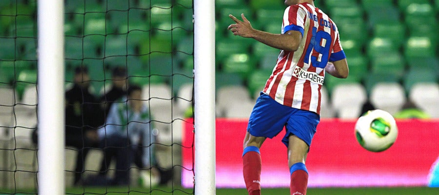 Diego Costa celebra su gol ante el Betis Diego Costa celebra su gol ante el Betis
