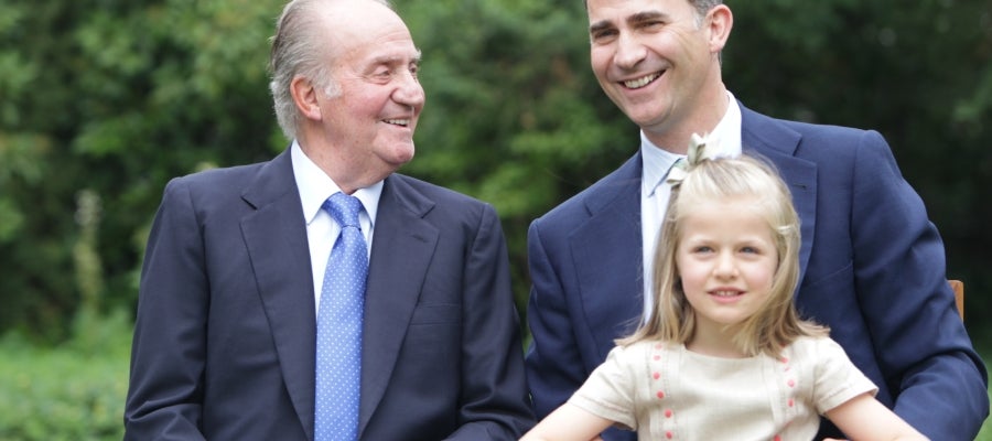 La vida del rey Juan Carlos en imágenes La vida del rey Juan Carlos en imágenes