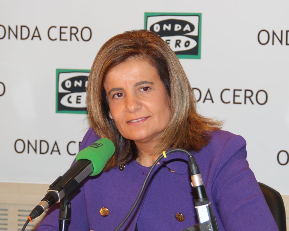 Fátima Báñez: "No hay sueldos en B en el Partido Popular' Fátima Báñez: "No hay sueldos en B en el Partido Popular'