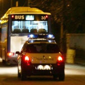 Salida de autobuses urbanos en Auvasa en Valladolid el día de la huelga.
