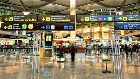 Terminal de un aeropuerto español Terminal de un aeropuerto español