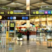Terminal de un aeropuerto español Terminal de un aeropuerto español