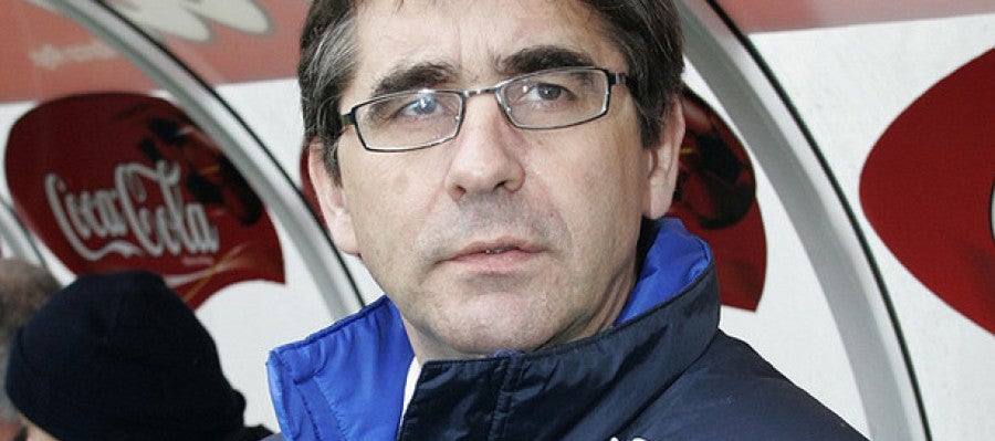 El entrenador Fernando Vázquez El entrenador Fernando Vázquez