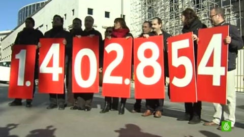 1.402.854 firmas por la daci&oacute;n en pago se quedan fuera