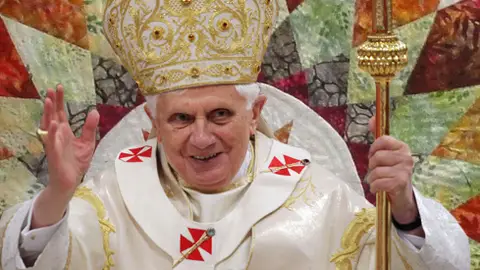 La Rosa de los Vientos, especial 'La renuncia del Papa' La Rosa de los Vientos, especial 'La renuncia del Papa'