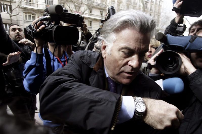 Bárcenas le prestó a Yáñez los 132.000 euros que le costó la amnistía fiscal Bárcenas le prestó a Yáñez los 132.000 euros que le costó la amnistía fiscal