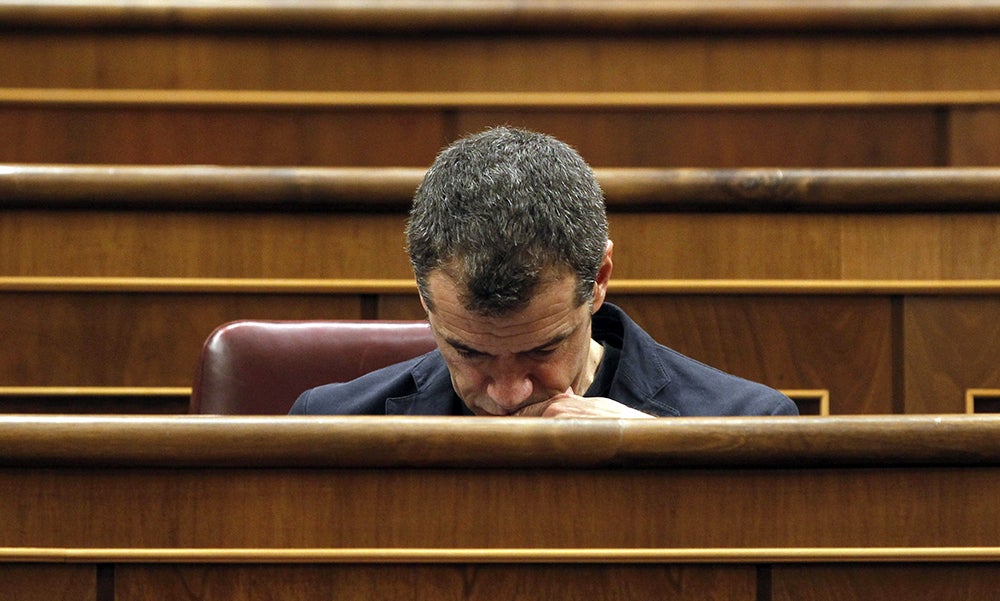 Tea Party con Máximo Pradera: 'El problema de Toni Cantó es que está en demasiados sitios' Tea Party con Máximo Pradera: 'El problema de Toni Cantó es que está en demasiados sitios'