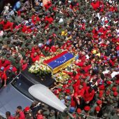 El féretro del fallecido presidente de Venezuela, Hugo Chávez