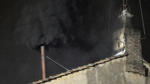 Fumata negra en el Vaticano