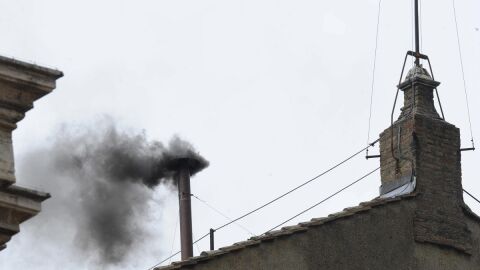 Segunda fumata negra