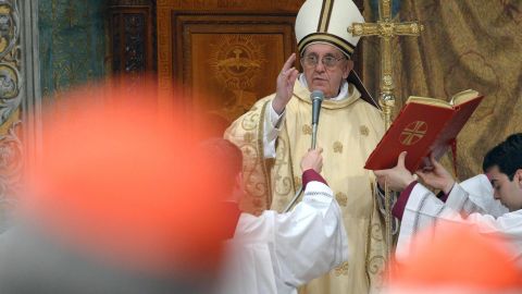 El papa Francisco oficia su primera misa como sumo pont&iacute;fice en la Capilla Sixtina 