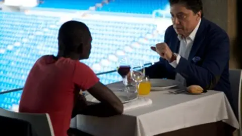 ‘Diamantes negros’ de Miguel Alcantud ‘Diamantes negros’ de Miguel Alcantud