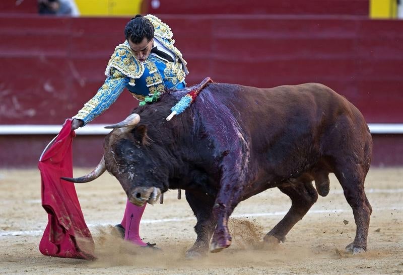 Toros con Pedro Javier Cáceres: 'Verdad desnuda de Iván Fandiño en Valencia' Toros con Pedro Javier Cáceres: 'Verdad desnuda de Iván Fandiño en Valencia'