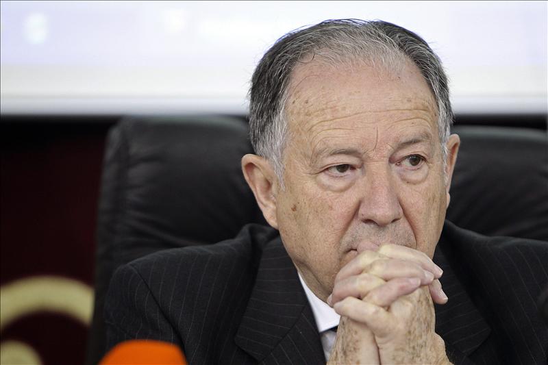 Tirar de la manta: Releve en la cúpula del espionaje Tirar de la manta: Releve en la cúpula del espionaje