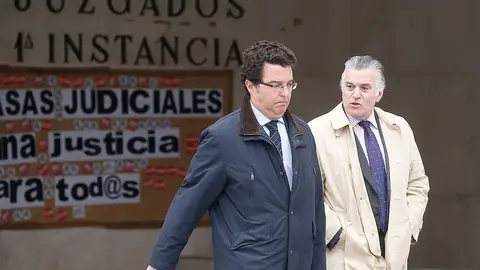 Luis Bárcenas con su abogado Luis Bárcenas con su abogado