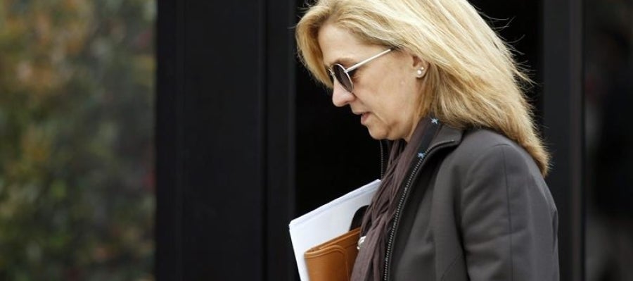 La infanta Cristina a su llegada a la sede central de la Caixa La infanta Cristina a su llegada a la sede central de la Caixa