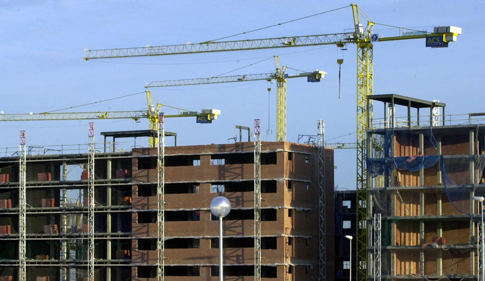 El Gobierno central prevé la construcción de más de 1.200 viviendas asequibles en suelos de Defensa en la Región El Gobierno central prevé la construcción de más de 1.200 viviendas asequibles en suelos de Defensa en la Región