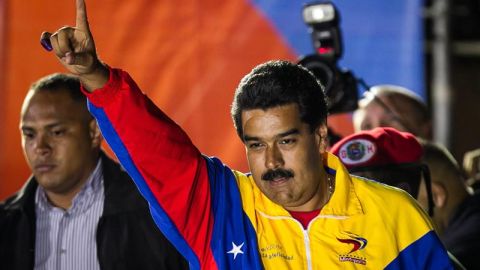 Nicol&aacute;s Maduro celebra su victoria presidencial