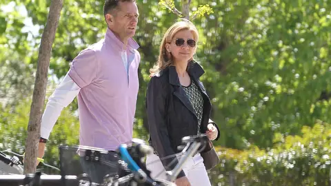 La Infanta Cristina e Iñaki Urdangarín por las calles de Barcelona La Infanta Cristina e Iñaki Urdangarín por las calles de Barcelona