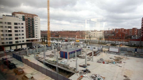 Construcci&oacute;n de viviendas en la carretera Madrid de Valladolid