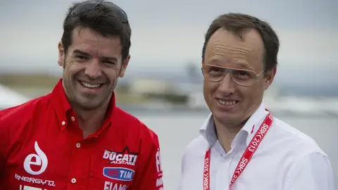 Javier Alonso con Carlos Checa Javier Alonso con Carlos Checa