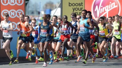 El marat&oacute;n de Londres homenajea a las v&iacute;ctimas de Boston entre fuertes medidas de seguridad