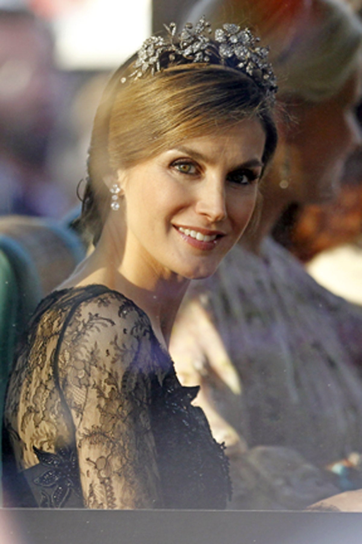 Enrique de Miguel explica que la tiara que portaba Letizia fue un regalo de Franco Enrique de Miguel explica que la tiara que portaba Letizia fue un regalo de Franco