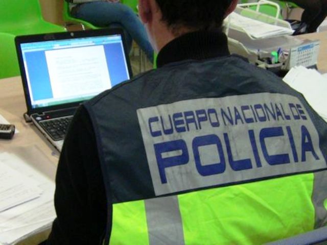Cien detenidos en España en una operación contra una red de tráfico de iraníes hacia Reino Unido Cien detenidos en España en una operación contra una red de tráfico de iraníes hacia Reino Unido