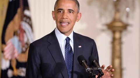 El presidente Barack Obama ofrece una declaraci&oacute;n a la prensa desde la Sala Este de la Casa Blanca