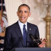 El presidente Barack Obama ofrece una declaración a la prensa desde la Sala Este de la Casa Blanca