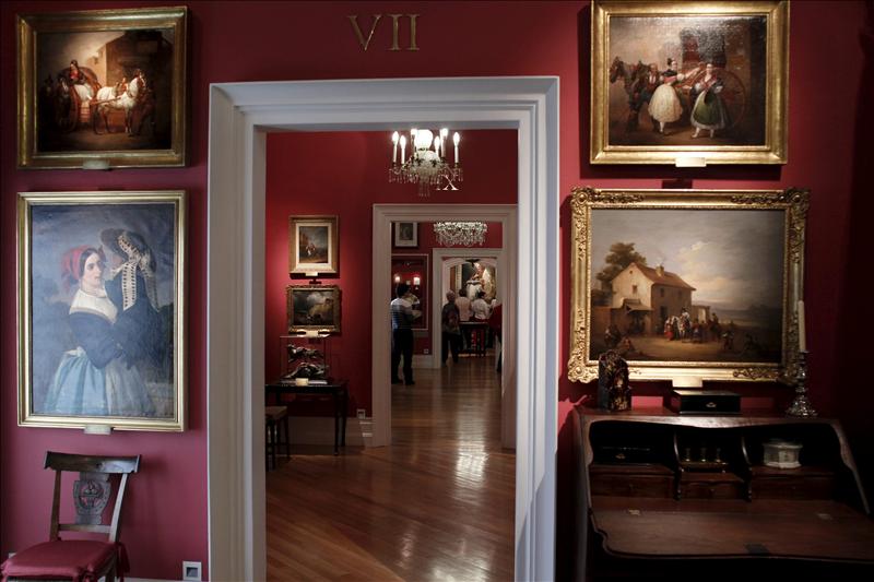 Ecos del Pasado: Objetos misteriosos en museos Ecos del Pasado: Objetos misteriosos en museos