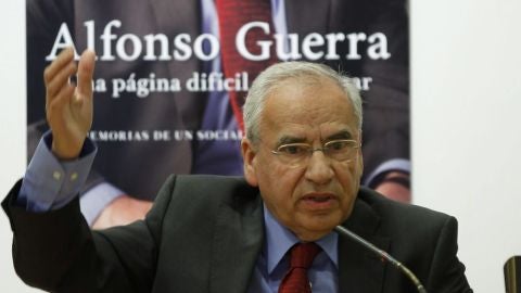 Guerra durante la presentaci&oacute;n de sus memorias