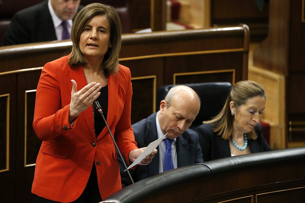 Fátima Báñez: "España ha atendido a 7.000 refugiados en 2015, de los que 4.000 provienen de Siria" Fátima Báñez: "España ha atendido a 7.000 refugiados en 2015, de los que 4.000 provienen de Siria"