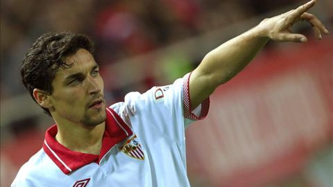 Jes&uacute;s Navas deja el Sevilla tras 393 comparecencias oficiales