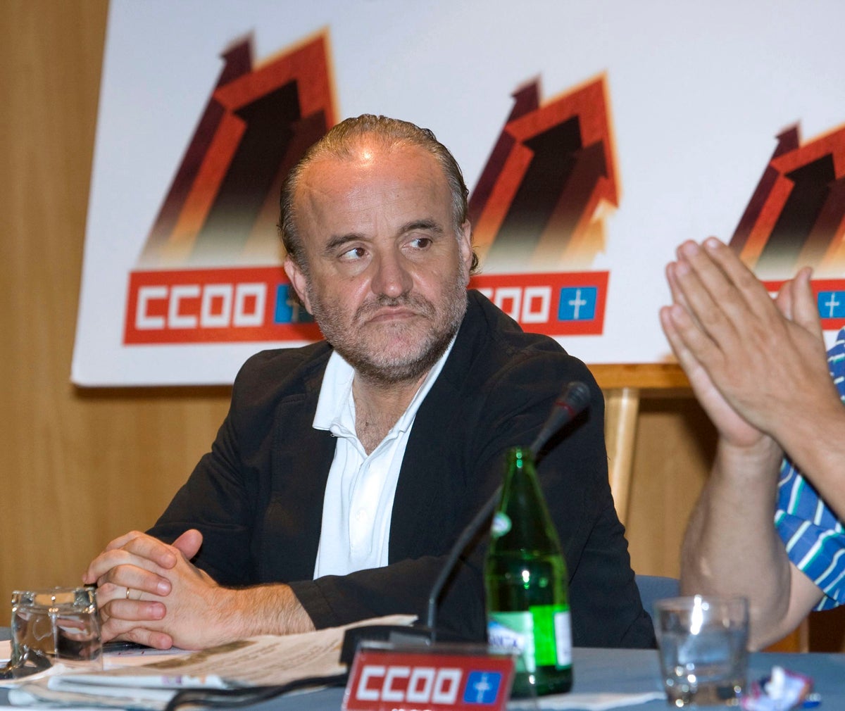 Dimite Rodolfo Benito, miembro de la ejecutiva de CCOO por el caso de las tarjetas opacas Dimite Rodolfo Benito, miembro de la ejecutiva de CCOO por el caso de las tarjetas opacas