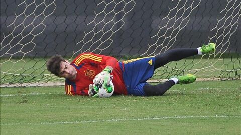 Iker Casillas entrena con la Selecci&oacute;n